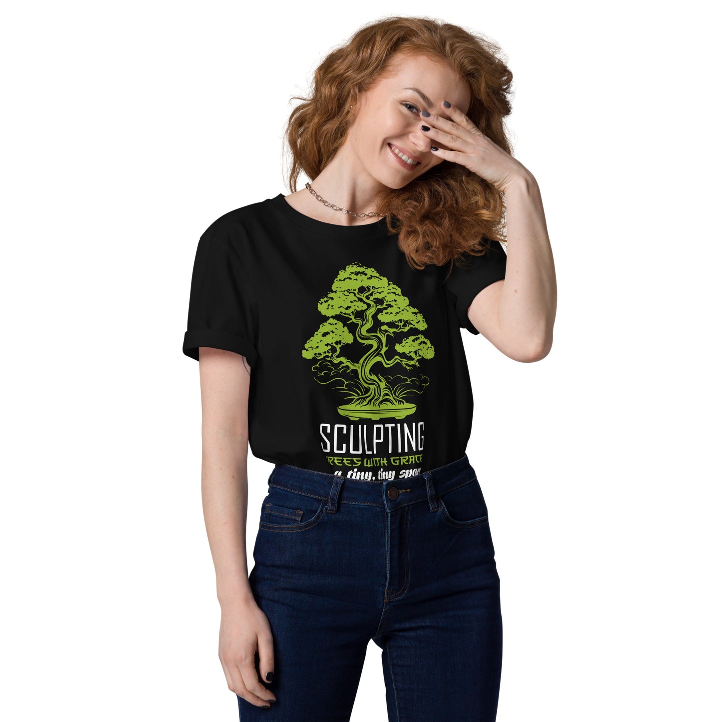Sculpting Trees with Grace in a Tiny, Tiny Space Bio-Baumwoll-T-Shirt